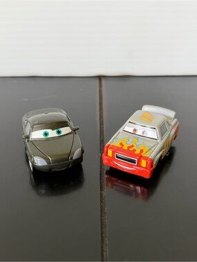 Disney Pixar Cars Mini Adventures Piston Cup Darrell Cartrip and Bob Cutlass